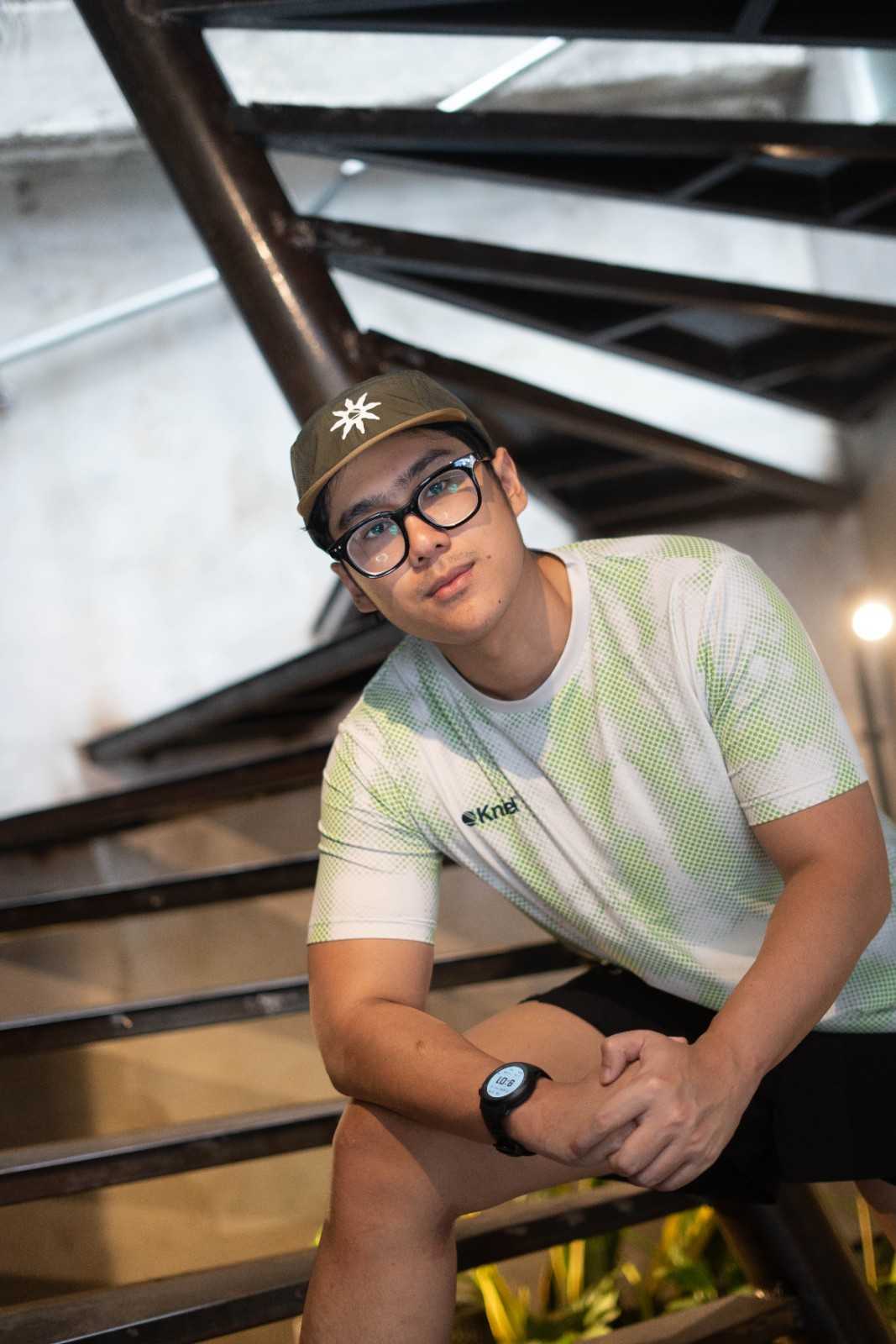Confydn Series Men Short Sleeve [NEW] – Jersey Running Olahraga Kniel Movement Collection - Detail
