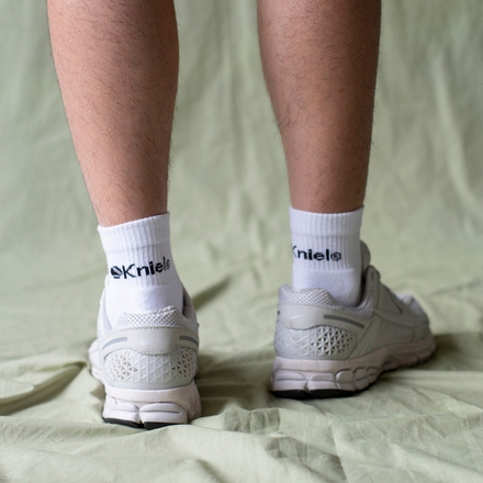 Athletic Socks Kaos Kaki Kniel – White